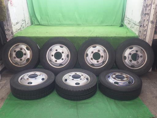 565758003　　クリックすると、もっと大きい画像を表示