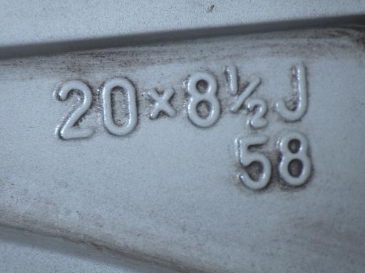 564388001　　クリックすると、もっと大きい画像を表示