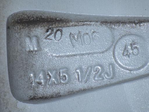 565924001　　クリックすると、もっと大きい画像を表示