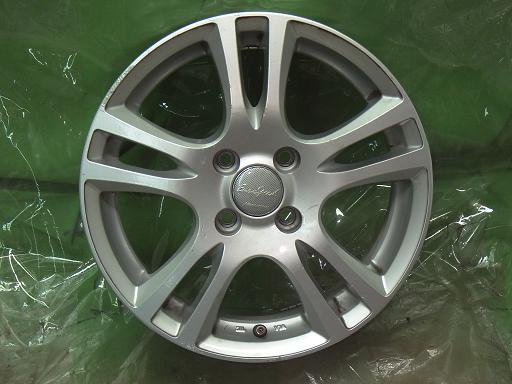 563724003　　クリックすると、もっと大きい画像を表示