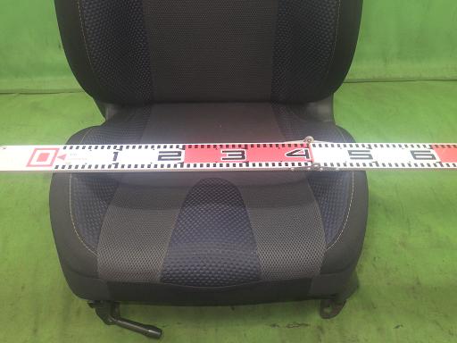 565792001　　クリックすると、もっと大きい画像を表示