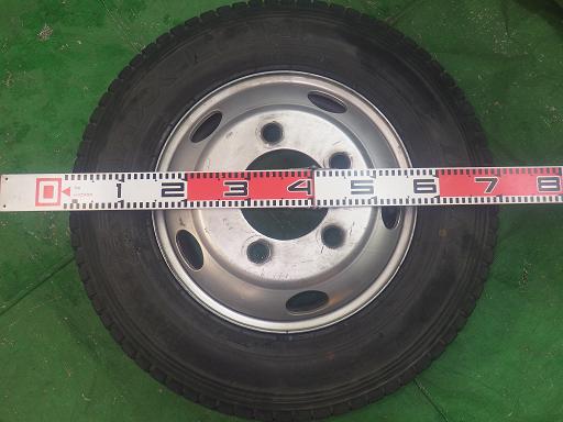 565844002　　クリックすると、もっと大きい画像を表示