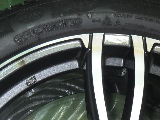 565768001　　クリックすると、もっと大きい画像を表示