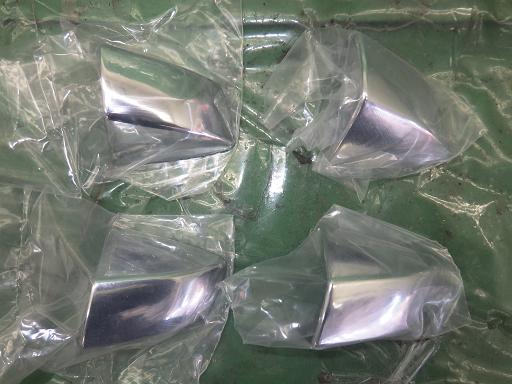 553812011　　クリックすると、もっと大きい画像を表示