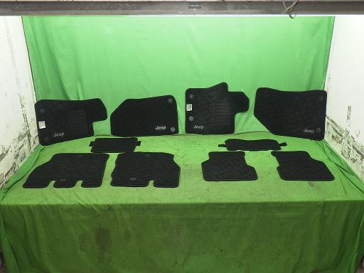 565258008　　クリックすると、もっと大きい画像を表示