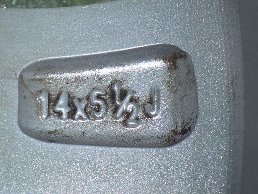 566148003　　クリックすると、もっと大きい画像を表示