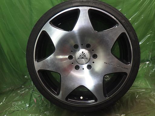 562079003　　クリックすると、もっと大きい画像を表示