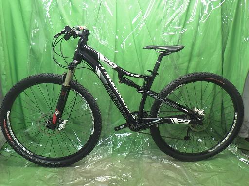 563727001　　クリックすると、もっと大きい画像を表示