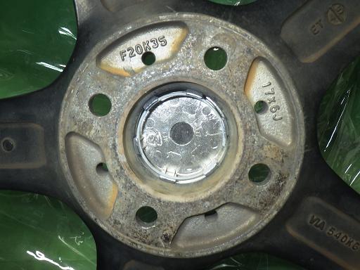 564702001　　クリックすると、もっと大きい画像を表示