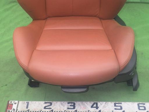 565481008　　クリックすると、もっと大きい画像を表示