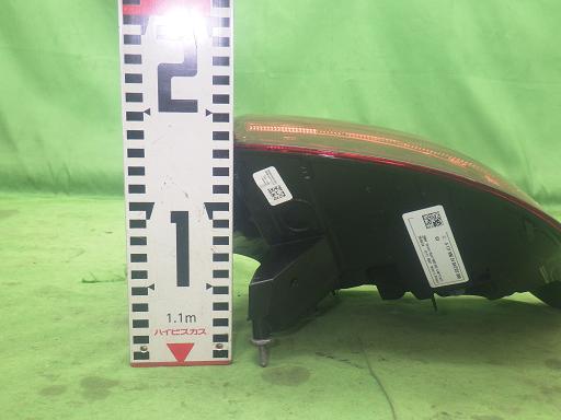 563928004　　クリックすると、もっと大きい画像を表示