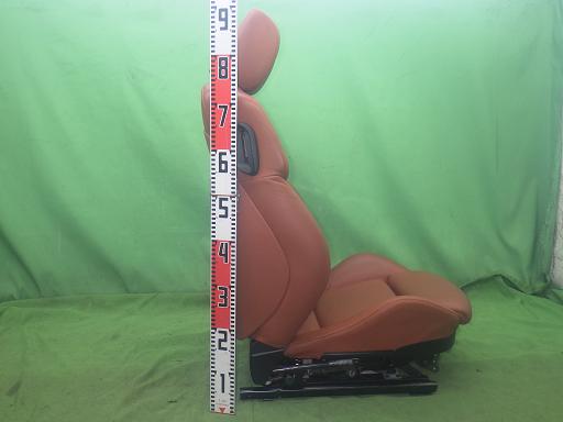 565481008　　クリックすると、もっと大きい画像を表示